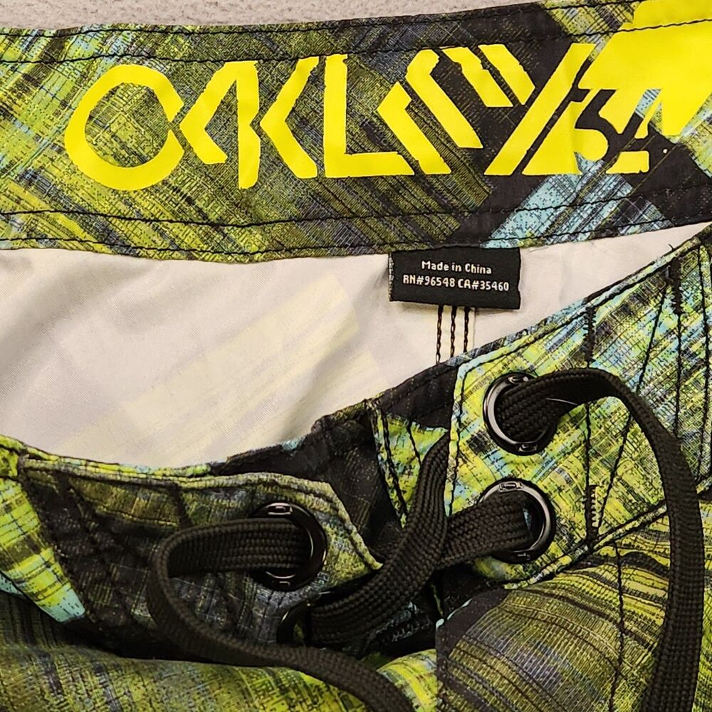 Oakley Hybrid Board Shorts Men's 34 Lime Green Checkered Plaid Cargo Zip 11" - Picture 3 of 6